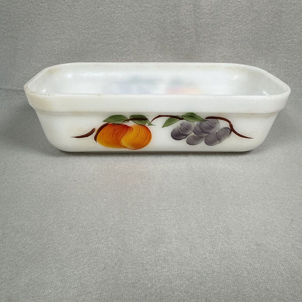 VINTAGE ANCHOR HOCKING FIRE KING GAY FAD FRUIT LOAF PAN 8" MILK GLASS